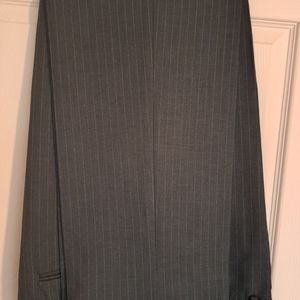 Men's dress pants 38" waist by 32" in length. Like new.